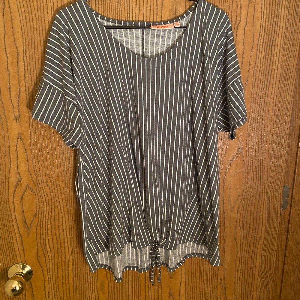 EVRI TEE